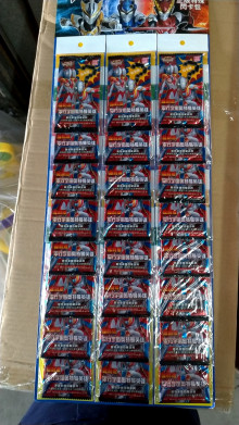 20A24入11.5奧特曼閃卡包
