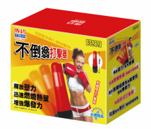 不倒翁打擊器